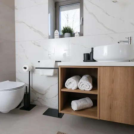 Diona * Loka pri Zusmu